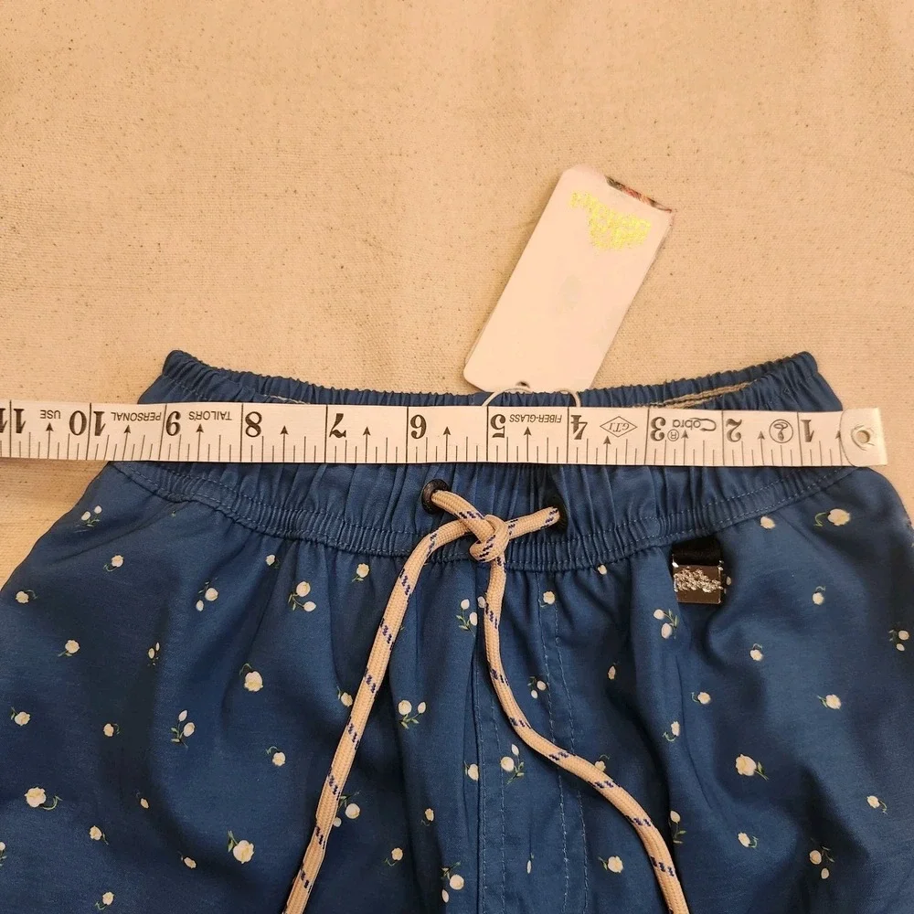 New Agua Bendita Nick Dreamin Boys Swim Trunks Blue Floral 6 Swim Shorts $85